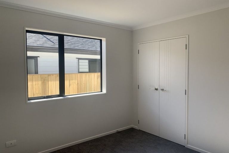 Photo of property in 16 Noia Way, Karaka, Papakura, 2113