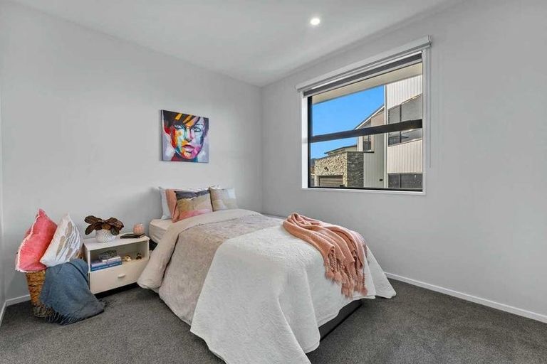 Photo of property in 82 Hayfield Way, Karaka, Papakura, 2113