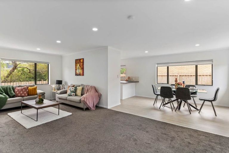 Photo of property in 15 Ali Place, Ranui, Auckland, 0612