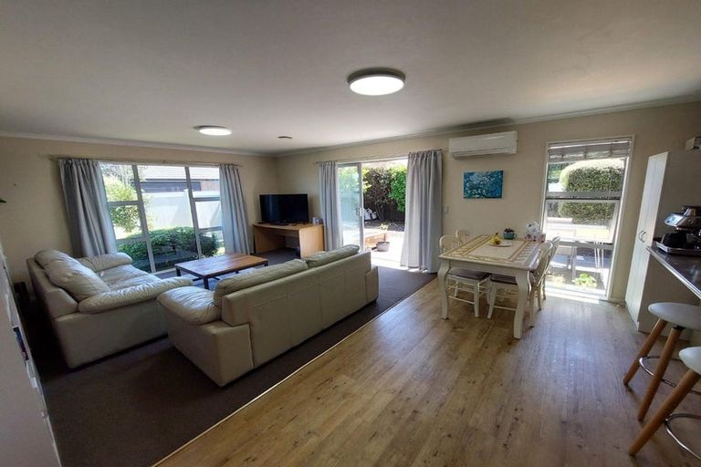 Photo of property in 25 Handley Crescent, Wigram, Christchurch, 8042