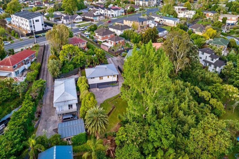 Photo of property in 23 Hutchinsons Road, Bucklands Beach, Auckland, 2014