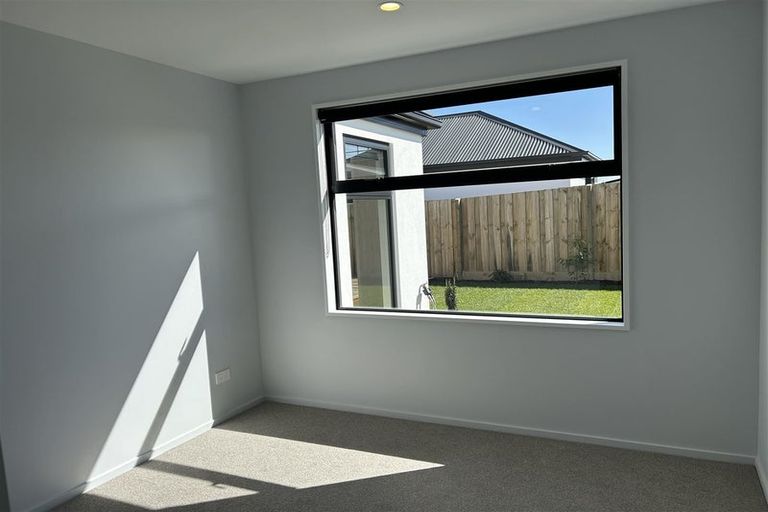 Photo of property in 28 Larissa Road, Halswell, Christchurch, 8025