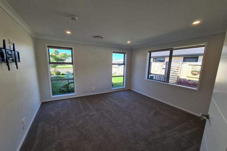 Photo of property in 61 Harding Drive, Papamoa Beach, Papamoa, 3118