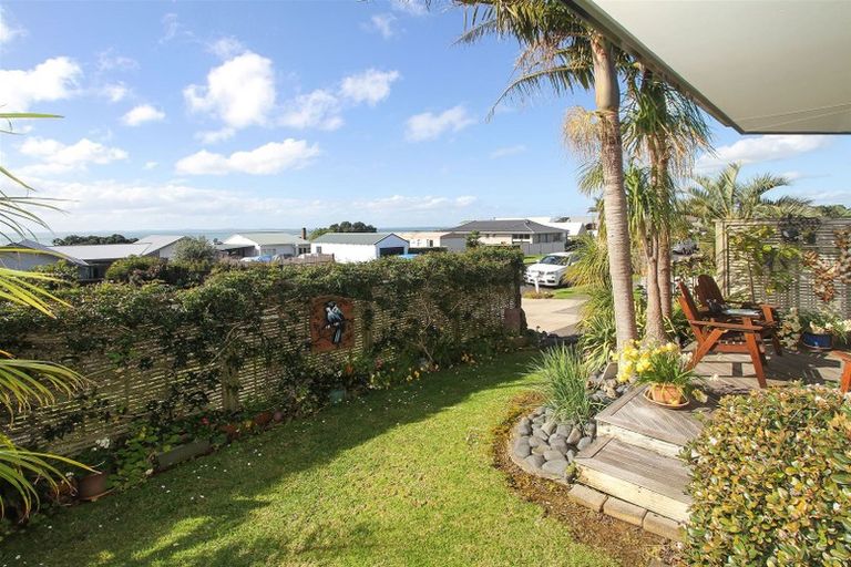 Photo of property in 46 Torkar Road, Clarks Beach, 2122