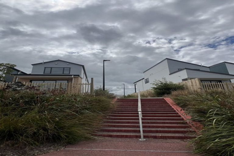 Photo of property in 19 John Gray Street, Papakura, 2110