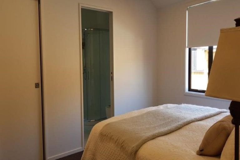 Photo of property in 8 Poulton Avenue, Richmond, Christchurch, 8013