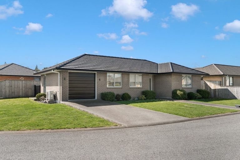 Photo of property in 12 Tarata Grove, Lansdowne, Masterton, 5810