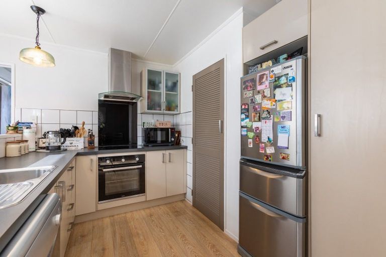 Photo of property in 63 Burgoyne Street, Woodville, 4920