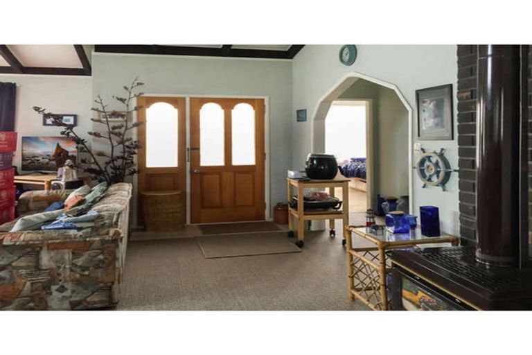 Photo of property in 69 Koputara Road, Himatangi Beach, Foxton, 4891