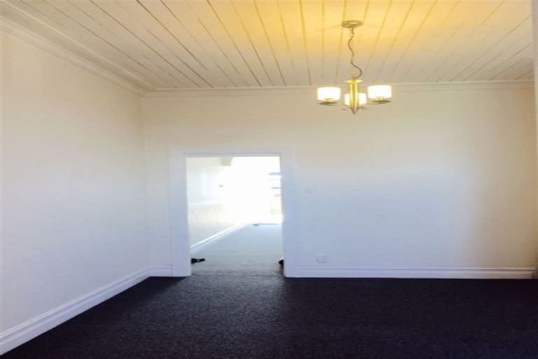 Photo of property in 19 Law Street, Caversham, Dunedin, 9012