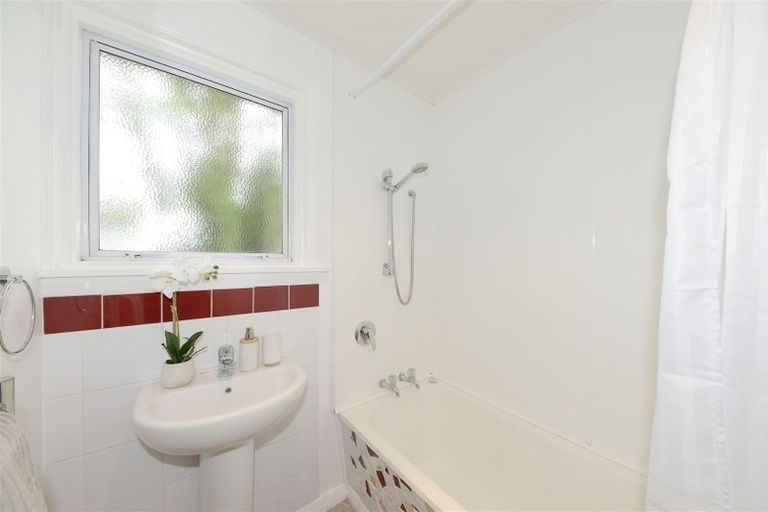 Photo of property in 16 Roslyn Avenue, Mairehau, Christchurch, 8052