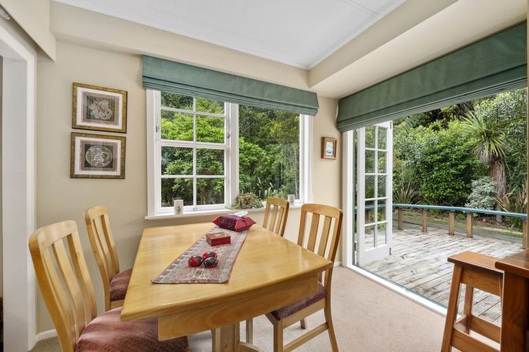 Photo of property in 136 Pinehaven Road, Pinehaven, Upper Hutt, 5019