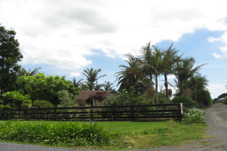 Photo of property in 98 Bycroft Road, Karaka, Drury, 2578