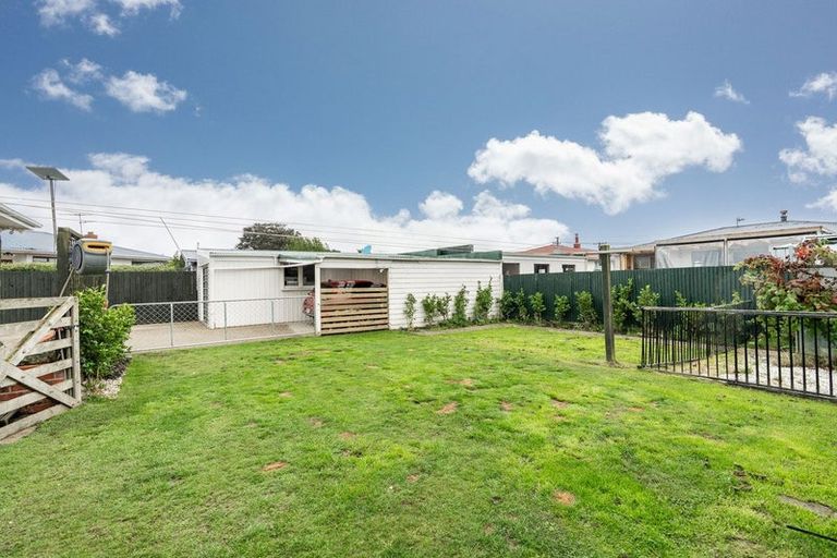 Photo of property in 16 Esk Place, Mosgiel, 9024