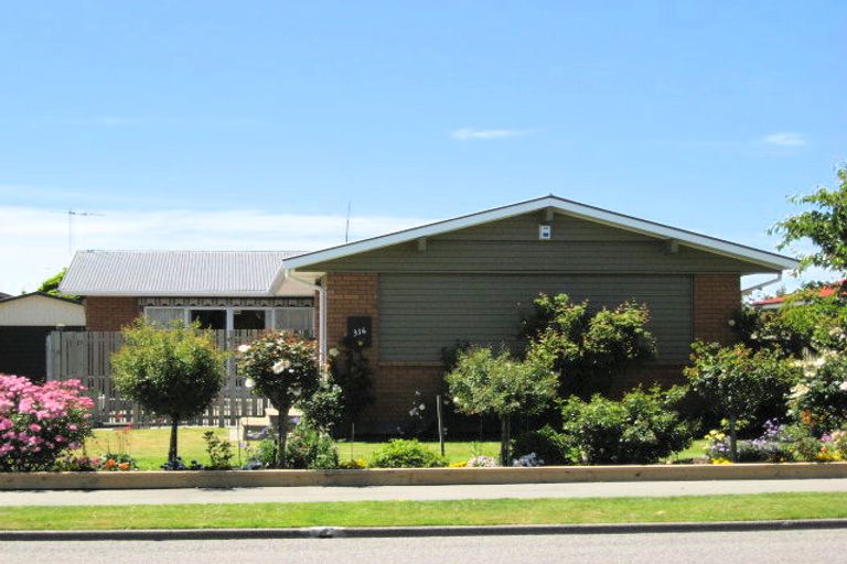 Photo of property in 316 Avonhead Road, Avonhead, Christchurch, 8042