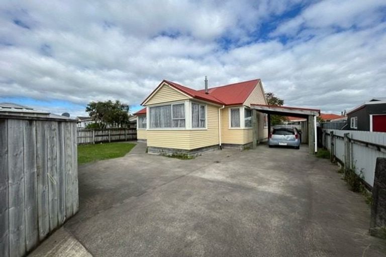 Photo of property in 326b Carrington Street, Vogeltown, New Plymouth, 4310