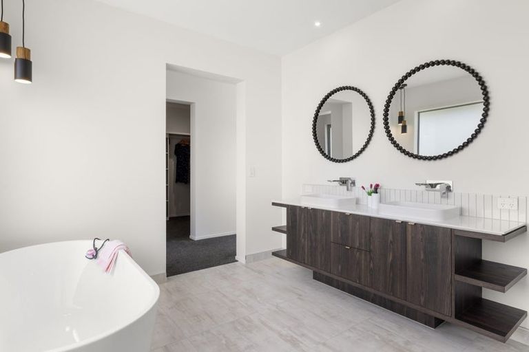 Photo of property in 15 Magnolia Tree Way, Kerikeri, 0294