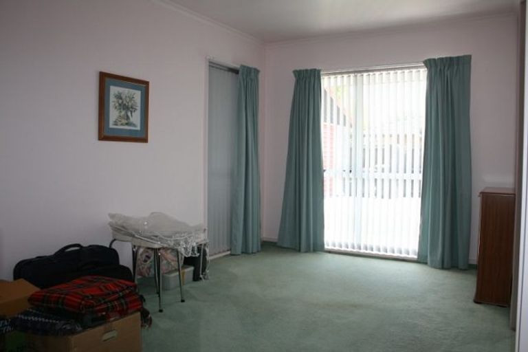 Photo of property in 50 Regency Crescent, Redwood, Christchurch, 8051