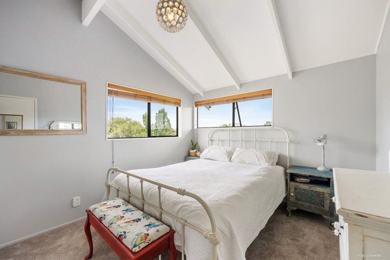 Photo of property in 19 Regia Close, Half Moon Bay, Auckland, 2012