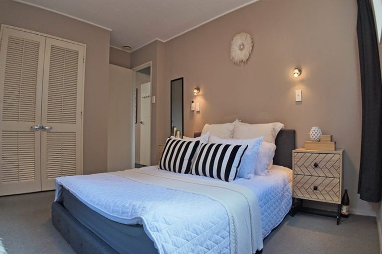 Photo of property in 22b Hillside Drive, Maoribank, Upper Hutt, 5018