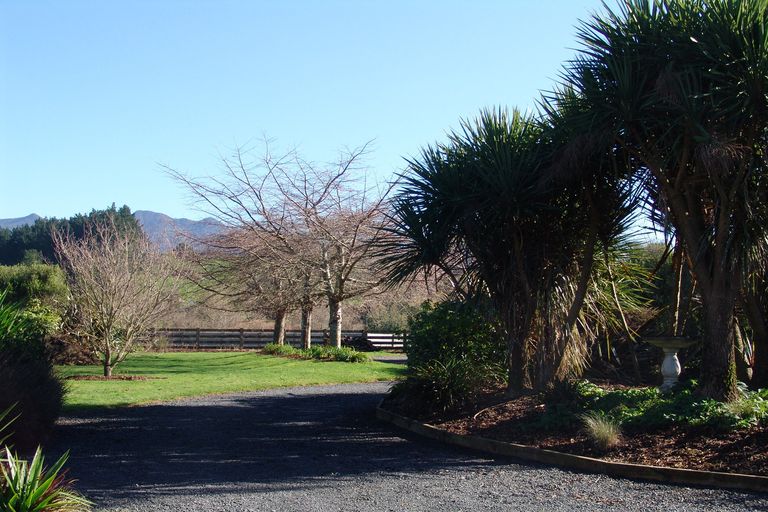 Photo of property in 33 Mangauika Road, Pirongia, Te Awamutu, 3876