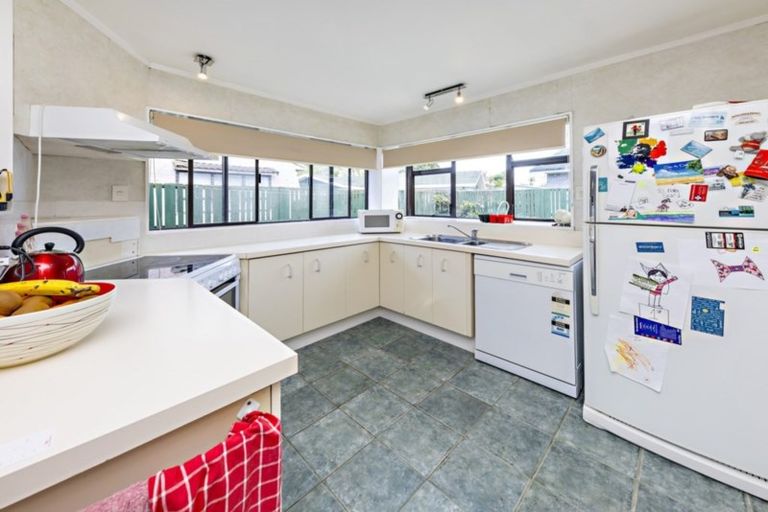 Photo of property in 1/42 Park Estate Road, Rosehill, Papakura, 2113