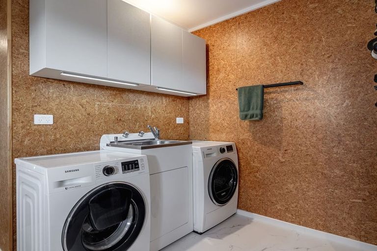 Photo of property in 33 Monarch Drive, Ashhurst, 4810