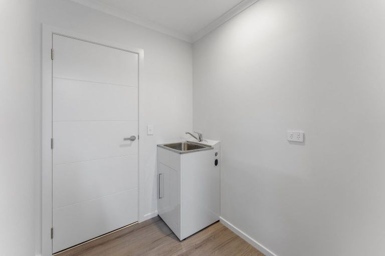 Photo of property in 3 Nikau Lane, Timberlea, Upper Hutt, 5018