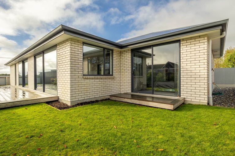 Photo of property in 79 Severn Street, Clifton, Invercargill, 9812