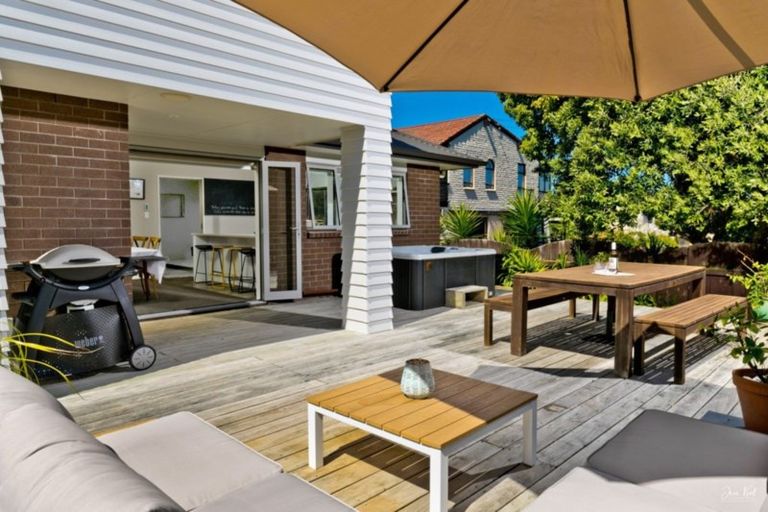 Photo of property in 161a Deep Creek Road, Torbay, Auckland, 0630