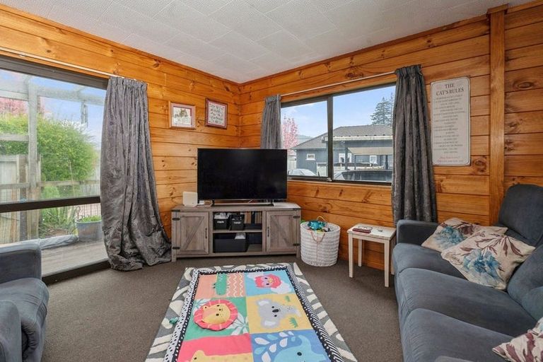 Photo of property in 24 Shirley Street, Mangakakahi, Rotorua, 3015