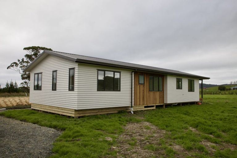 Photo of property in 20 Journeys End, Tapora, 0977