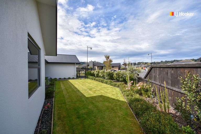 Photo of property in 10 Kinloch Place, Mosgiel, 9024