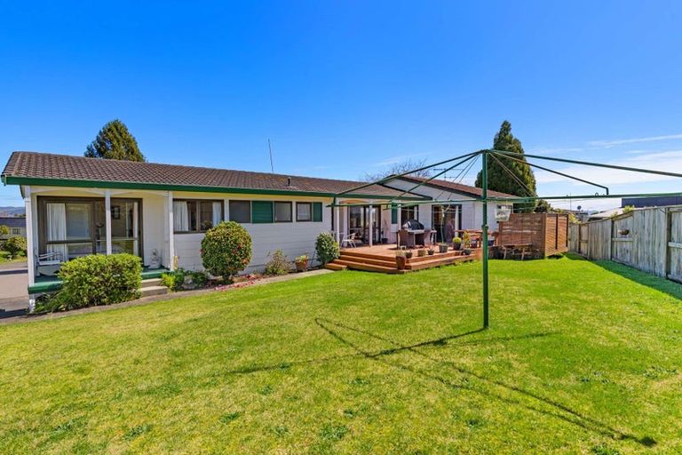 Photo of property in 10 Bradley Place, Lynmore, Rotorua, 3010
