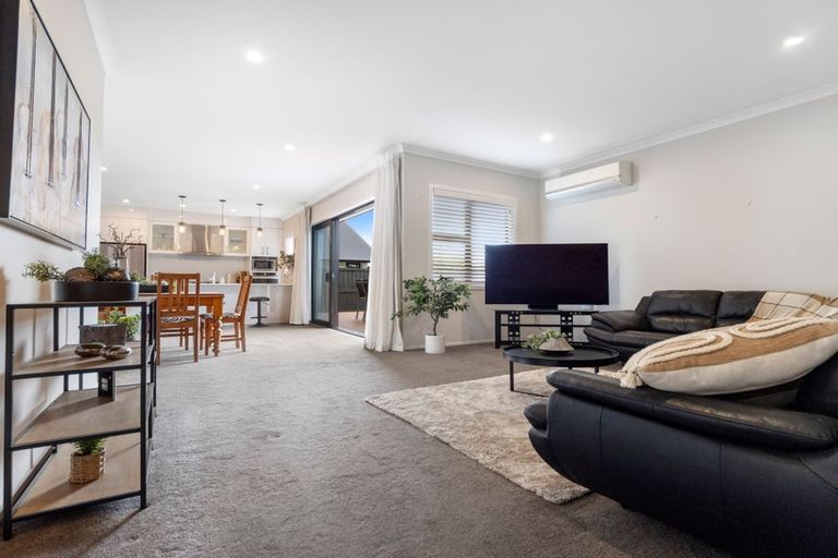 Photo of property in 54 Norfolk Drive, Cambridge, 3434