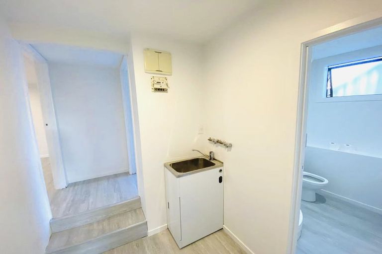 Photo of property in 3/10 Westward Ho, Glen Eden, Auckland, 0602