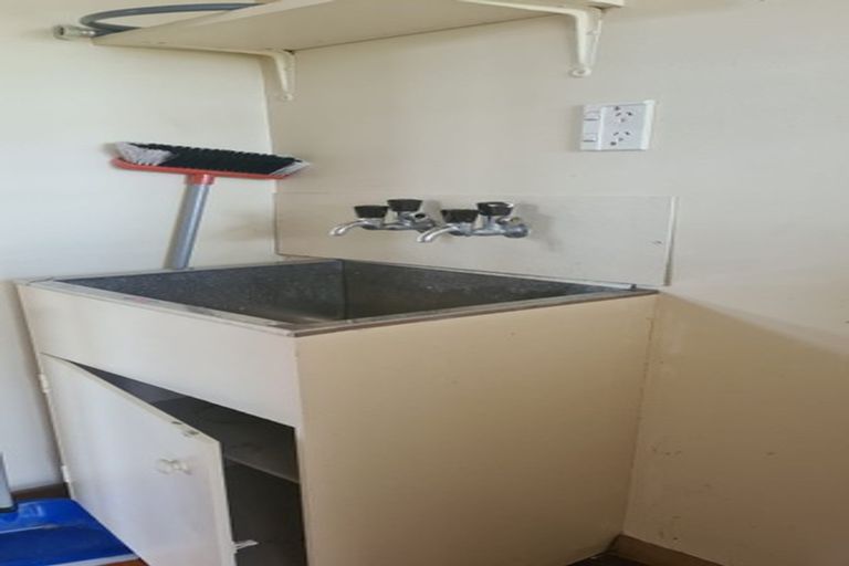 Photo of property in 6 Lansdowne Crescent, Lansdowne, Masterton, 5810