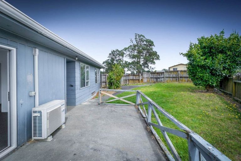 Photo of property in 49 Hyperion Drive, Randwick Park, Auckland, 2105