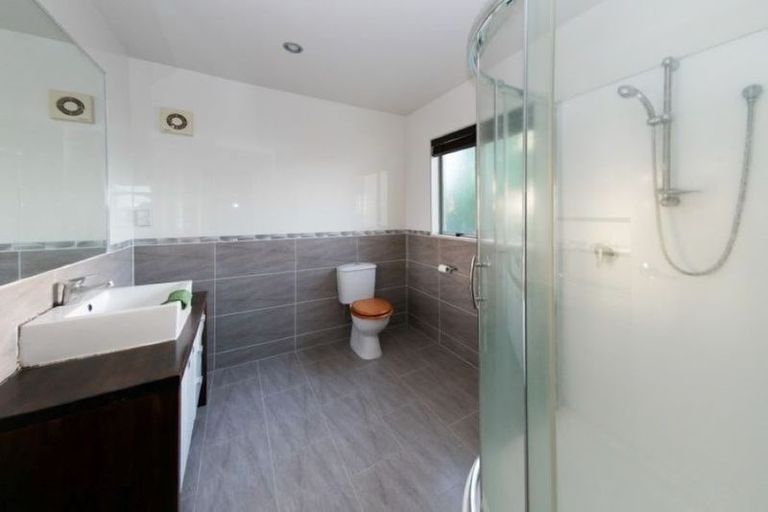 Photo of property in 30 Cherrywood Crescent, Northpark, Auckland, 2013