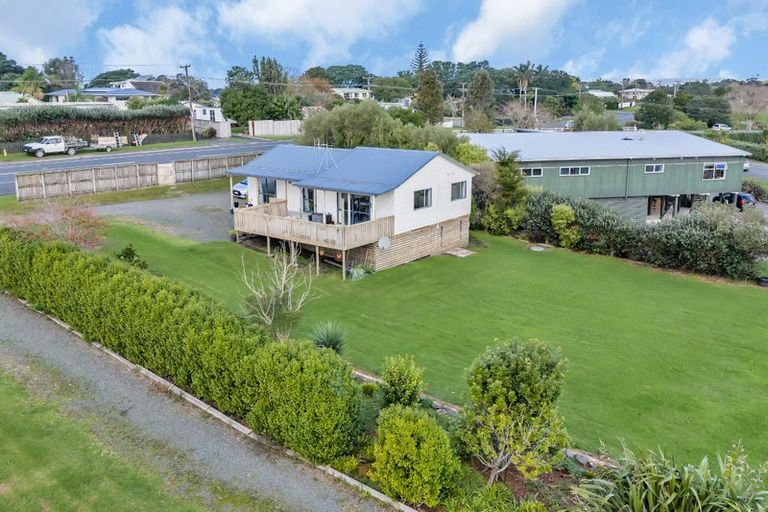 Photo of property in 19 Marsden Point Road, Ruakaka, 0116