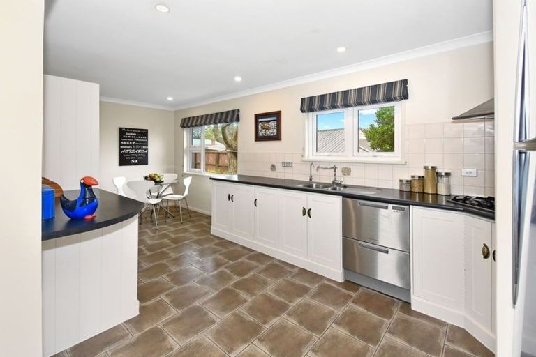 Photo of property in 17 Campbell Street, Waiuku, 2123