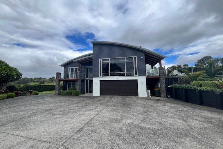 Photo of property in 9 Mott Lane, Whitford, Howick, 2571