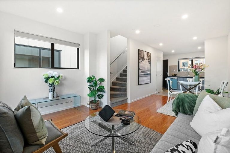 Photo of property in 4 Red Arches Road, Henderson, Auckland, 0610