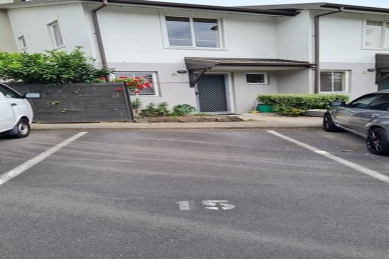 Photo of property in 15 Opito Way, East Tamaki, Auckland, 2013
