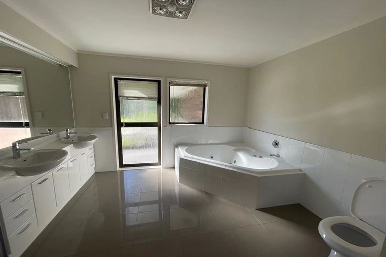 Photo of property in 85 Pararekau Road, Karaka, Papakura, 2580