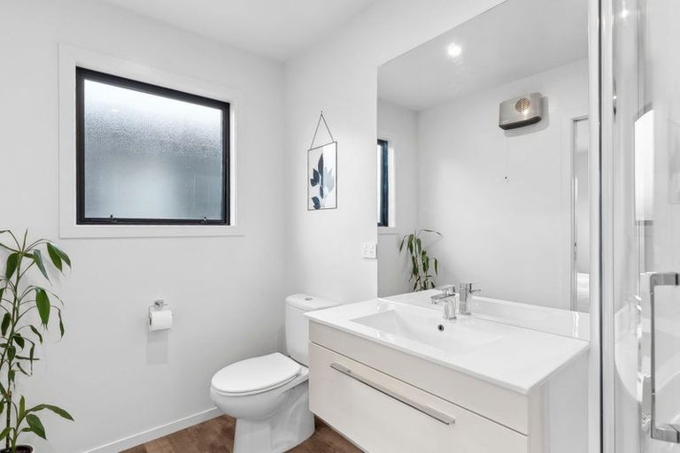 Photo of property in 5 Edna Lane, Lake Hawea, Wanaka, 9382