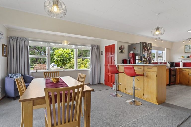 Photo of property in 15 Waitohu Valley Road, Otaki, 5512