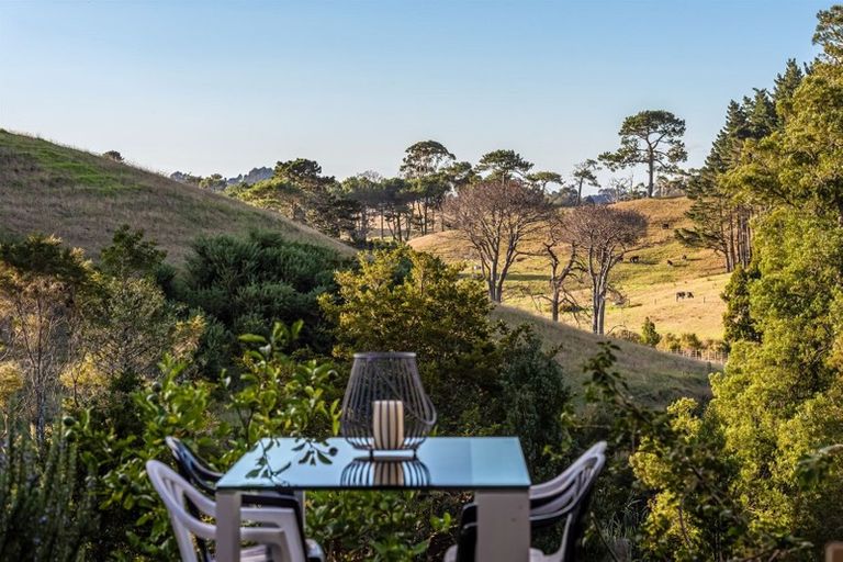 Photo of property in 125 Bodhisattva Road, Waitoki, Silverdale, 0994