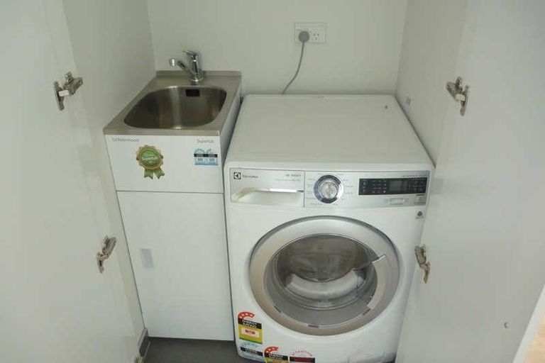 Photo of property in 1/50 Kilmore Street, Christchurch Central, Christchurch, 8013