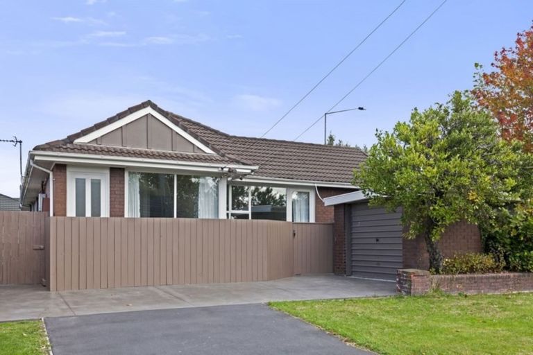 Photo of property in 1/164 Blighs Road, Strowan, Christchurch, 8052